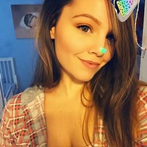 Meet your Posher, Yenisel